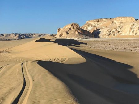 Explorer le sud algérien en voiture : une aventure entre dunes et oasis