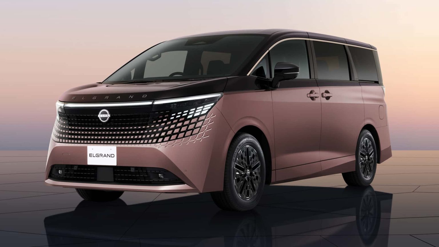 Après 15 ans, Nissan dévoile l’Elgrand 2026 : un monospace futuriste qui va tout changer !