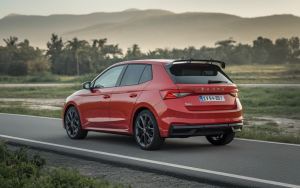 Skoda Fabia 130 : 176 ch, 0‑100 en 7,4 s — la petite compacte qui va faire trembler les sportives