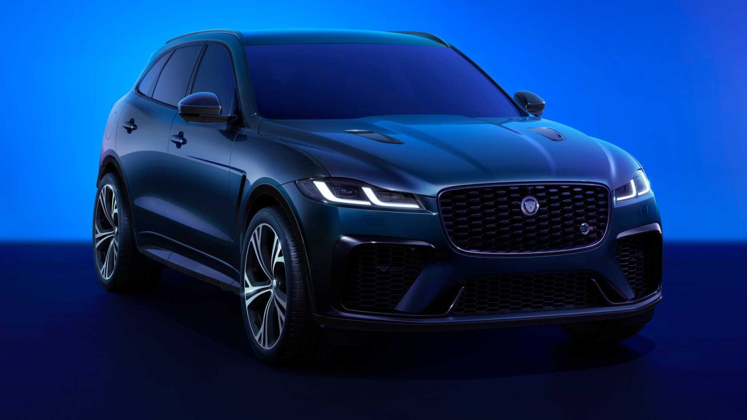 Jaguar annonce la fin du V8 : découvrez la dernière F‑Pace thermique et la Type 00 électrique qui veut rivaliser avec Bentley