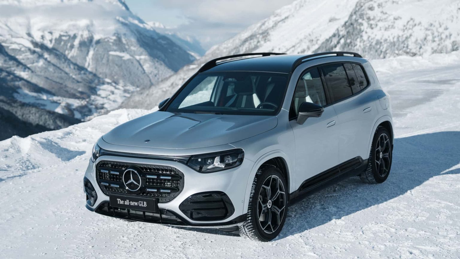 La nouvelle Mercedes GLB 2026 : 7 places, frunk, recharge ultra‑rapide 800V — tout ce qui change pour les familles