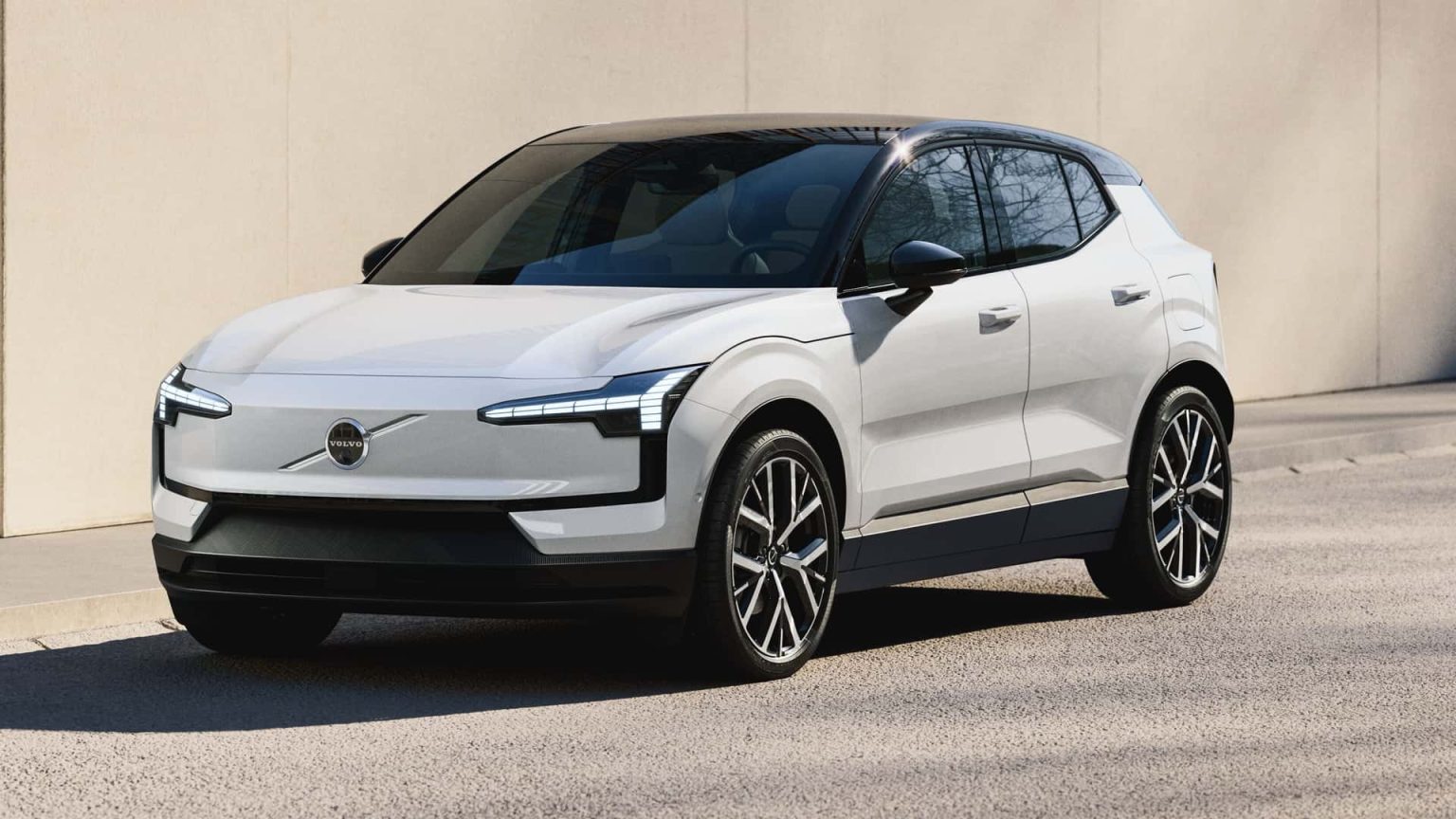 Volvo EX30 2026 : l’entrée de gamme abordable, plus d’autonomie et des nouveautés surprenantes !