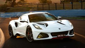Lotus Emira Bathurst Edition : 503 ch, seulement 15 exemplaires — la super Lotus taillée pour la piste !