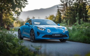 Alpine A110 EV : la mythique coupé devient électrique — découvrez les innovations (moteurs in‑wheel, 70 kWh et 480 km)