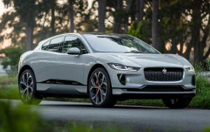 Jaguar dévoile une GT électrique 4 portes à plus de 1 000 ch : mythe reconstruit ou coup de bluff ?