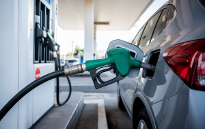 Carburants : la bonne nouvelle surprise avant l’été — essence sous 1,97 €/L, quand faut‑il faire le plein pour économiser ?