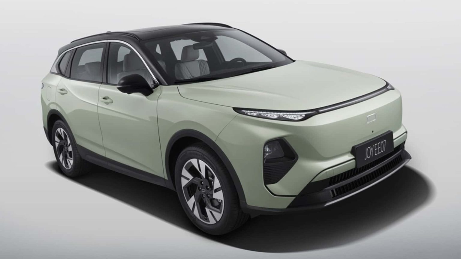 Bestune arrive en Italie : découvrez le SUV T77 et le monstrueux PHEV Joy EE07 qui promettent +1 300 km d’autonomie (incroyable !)