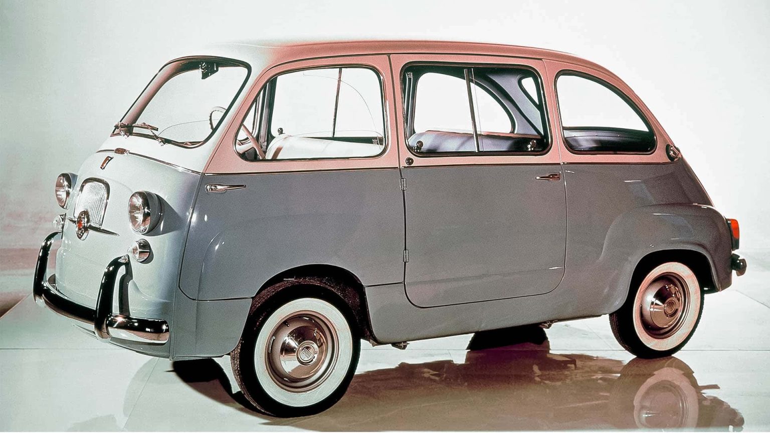 La Fiat 600 Multipla a 70 ans : découvrez l’incroyable petite révolution italienne qui a inventé le monospace