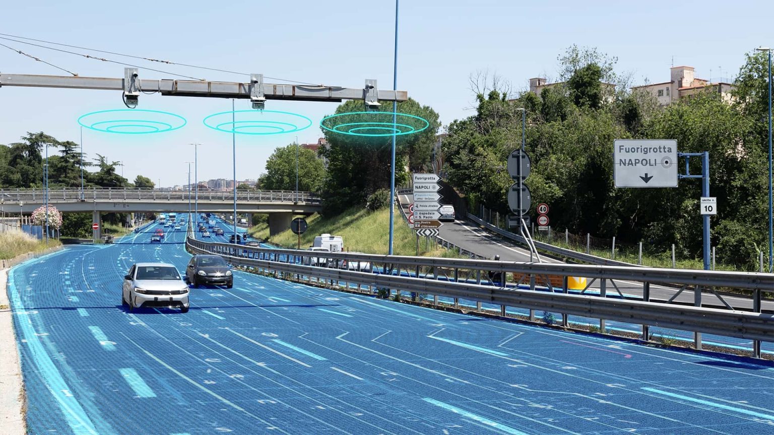 Naples inaugure la première Smart Road d’Italie : la route qui parle aux voitures et prévient les dangers