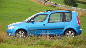 Skoda Roomster fête ses 20 ans : l’incroyable monospace compact qui défiait les SUV (vous n’imaginerez pas son coffre)