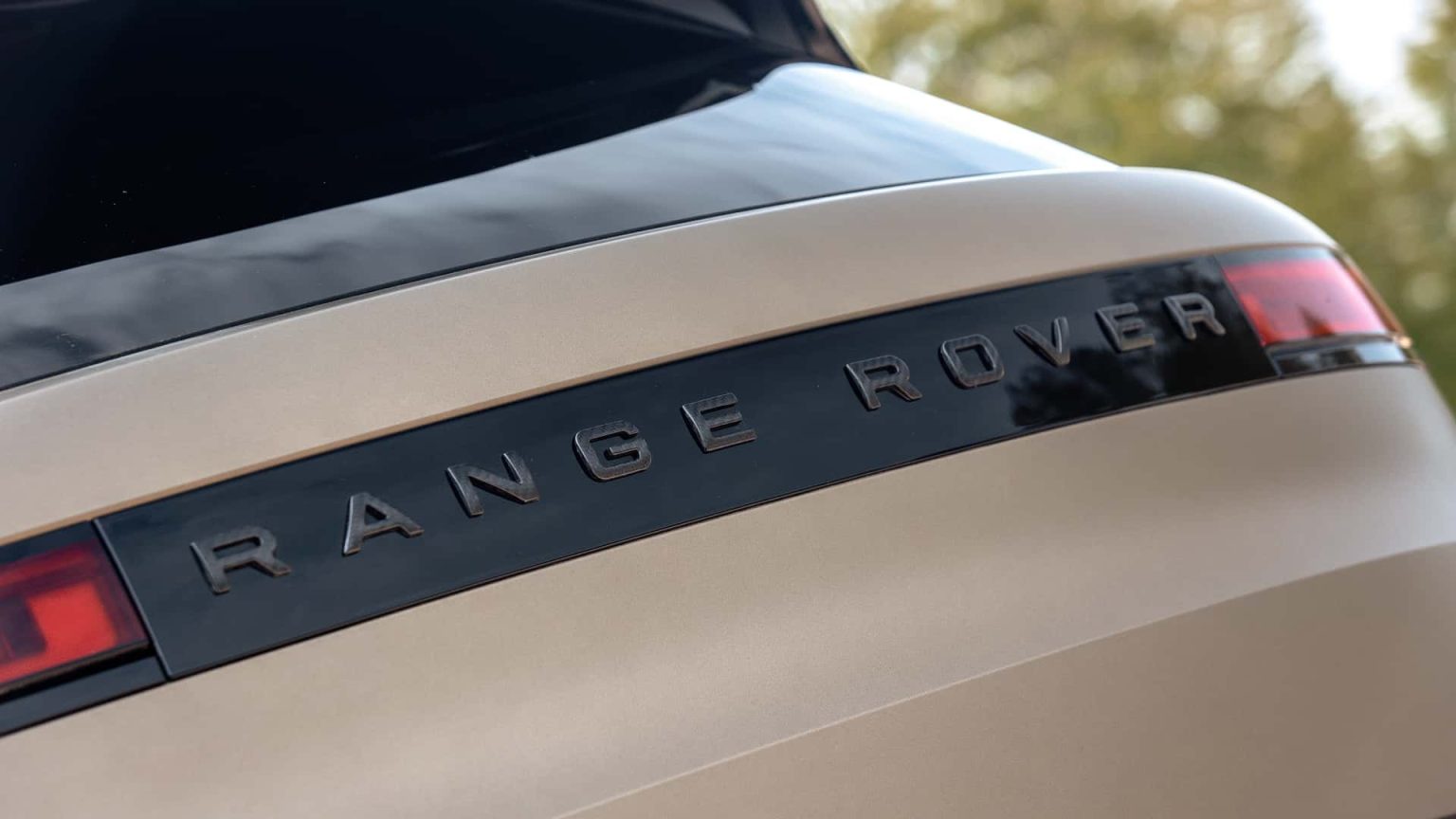 Range Rover Sport 100% électrique : Land Rover prépare une bombe de 550 ch — tout ce qu’on sait avant 2027